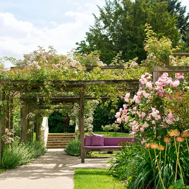 Coworth Park-Rose Garden-highres