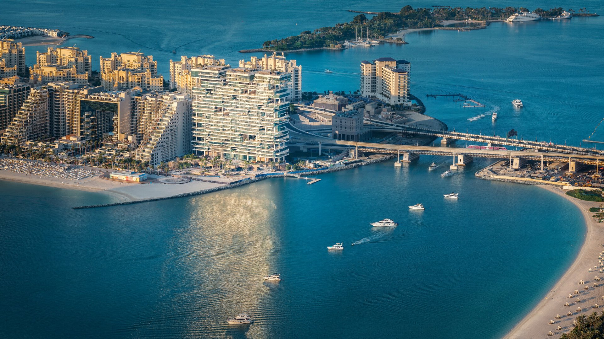 One at Palm exteriorOne at Palm Jumeirah-Residences-Dubai-Dorchester Collection