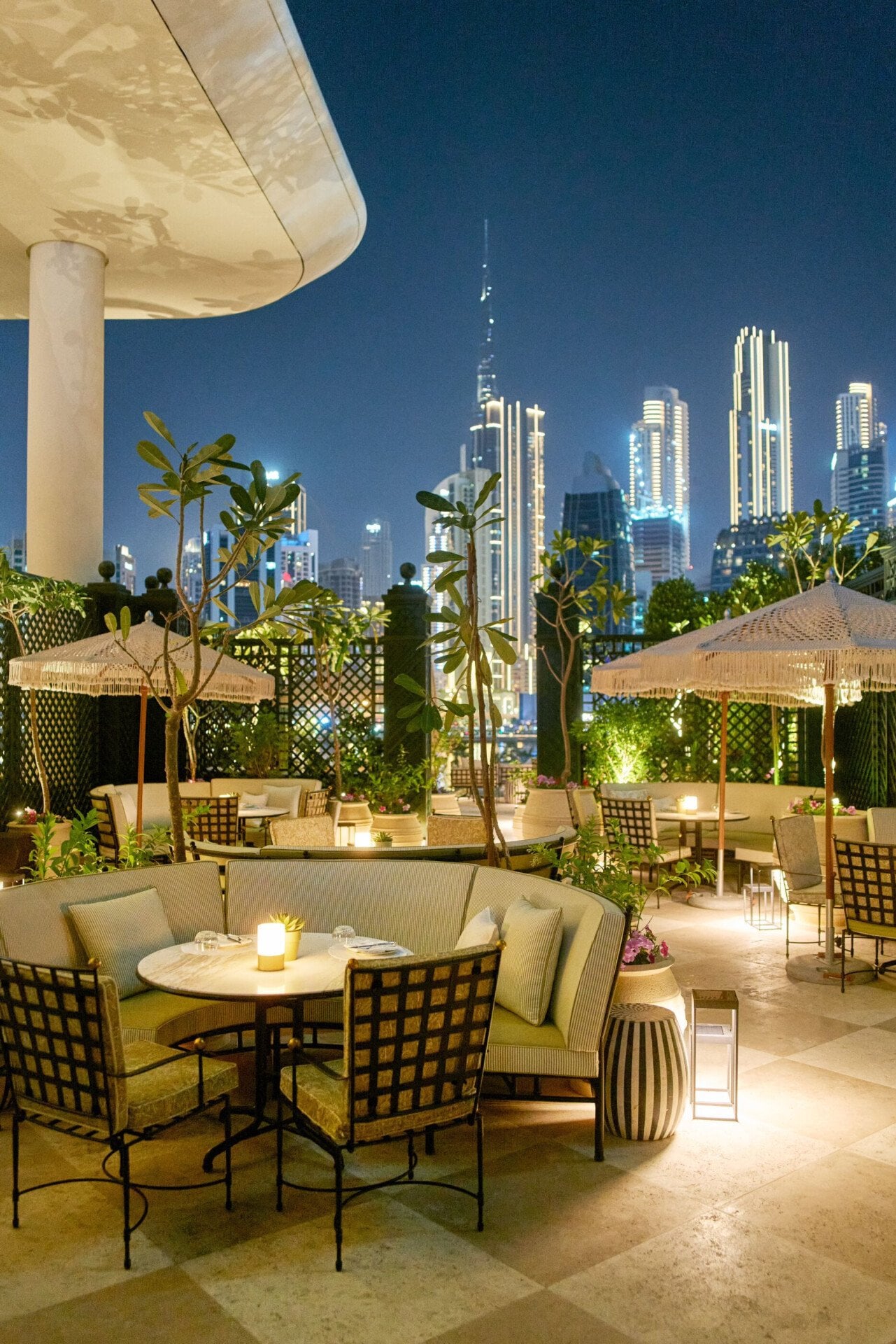 Image of Veranda design and food at The Lana - Dorchester Collection