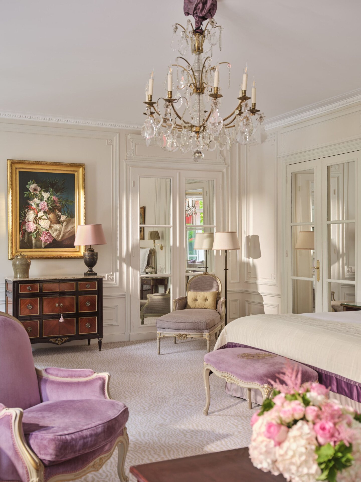 Este é o quarto da Junior Suite Prestige #212 no Plaza Athénée.