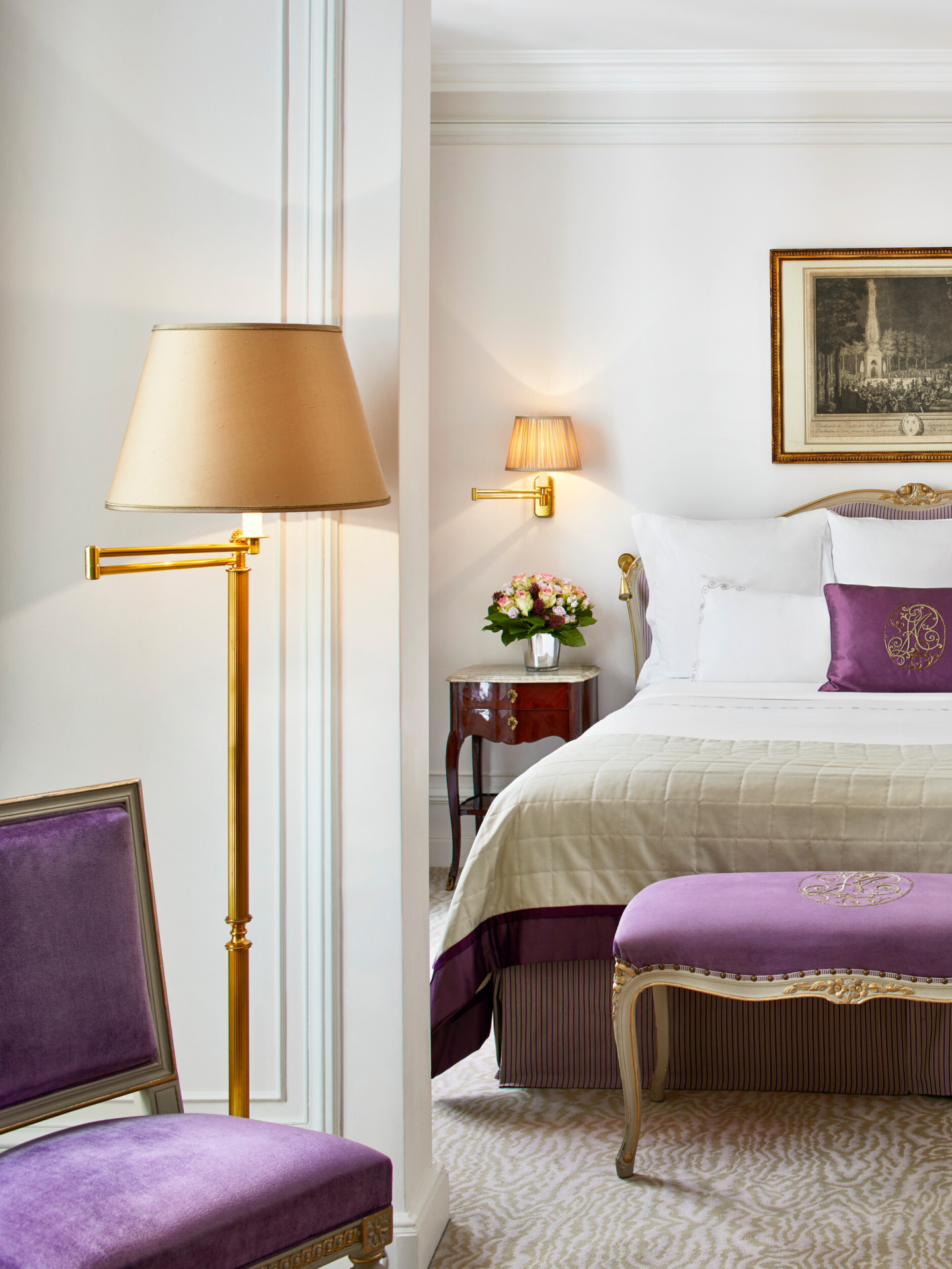 A suite júnior Deluxe do hotel Plaza Athénée