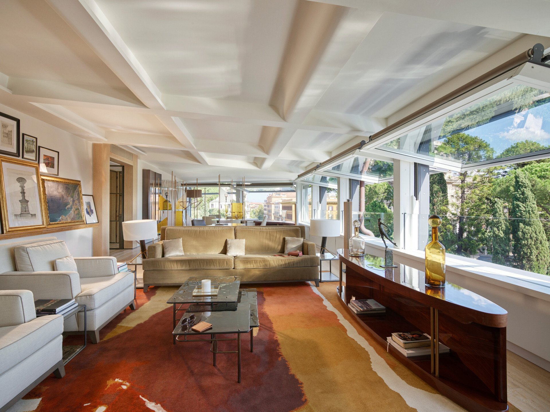 Salotto della Suite Penthouse Bellavista a Hotel Eden Roma