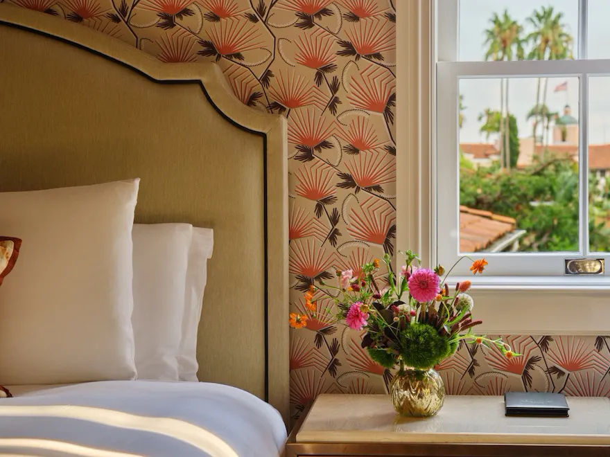 Bungalow 12D bedroom bedside moment