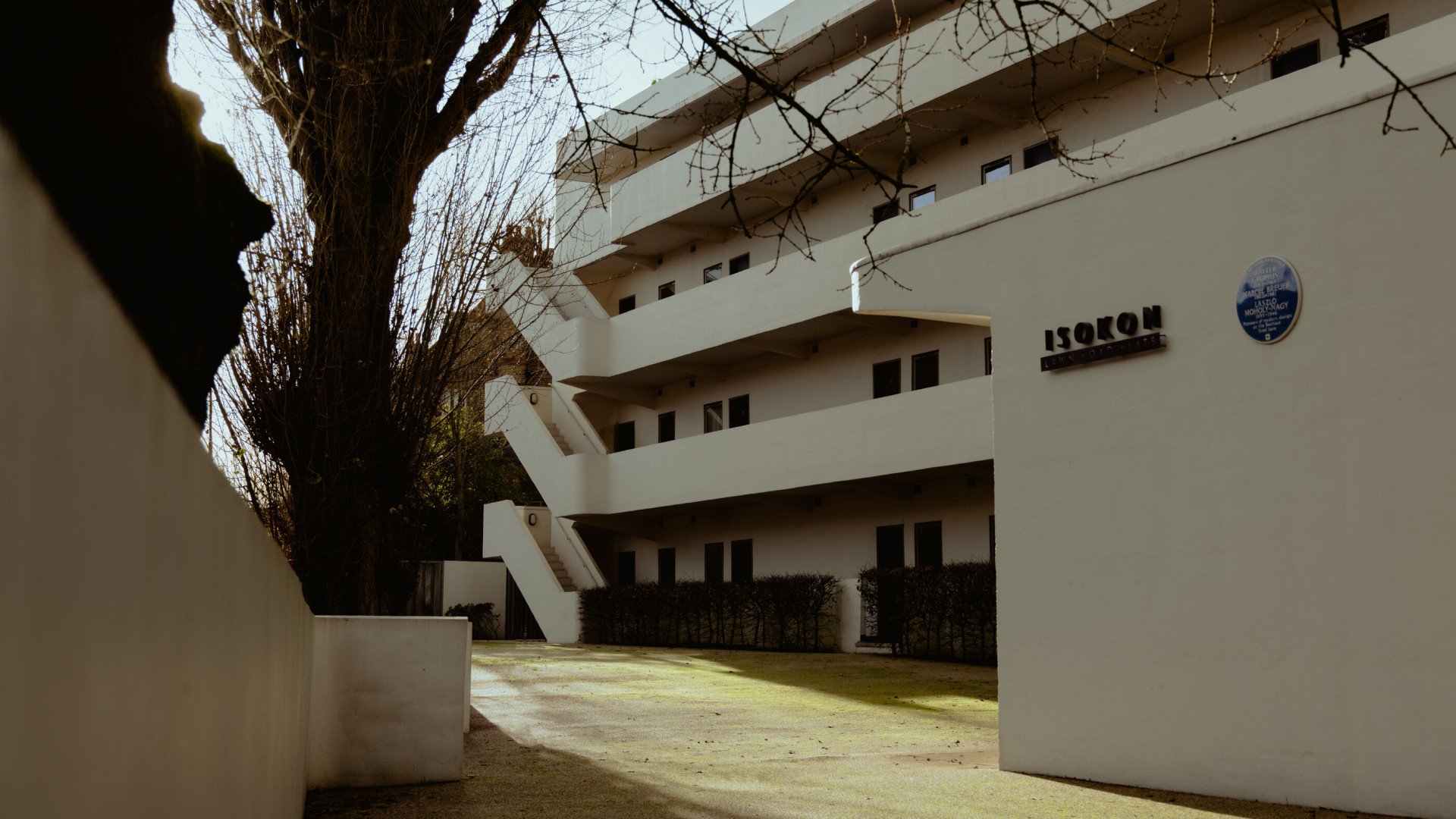 Isokon Gallery exterior shot with the Leica SL2