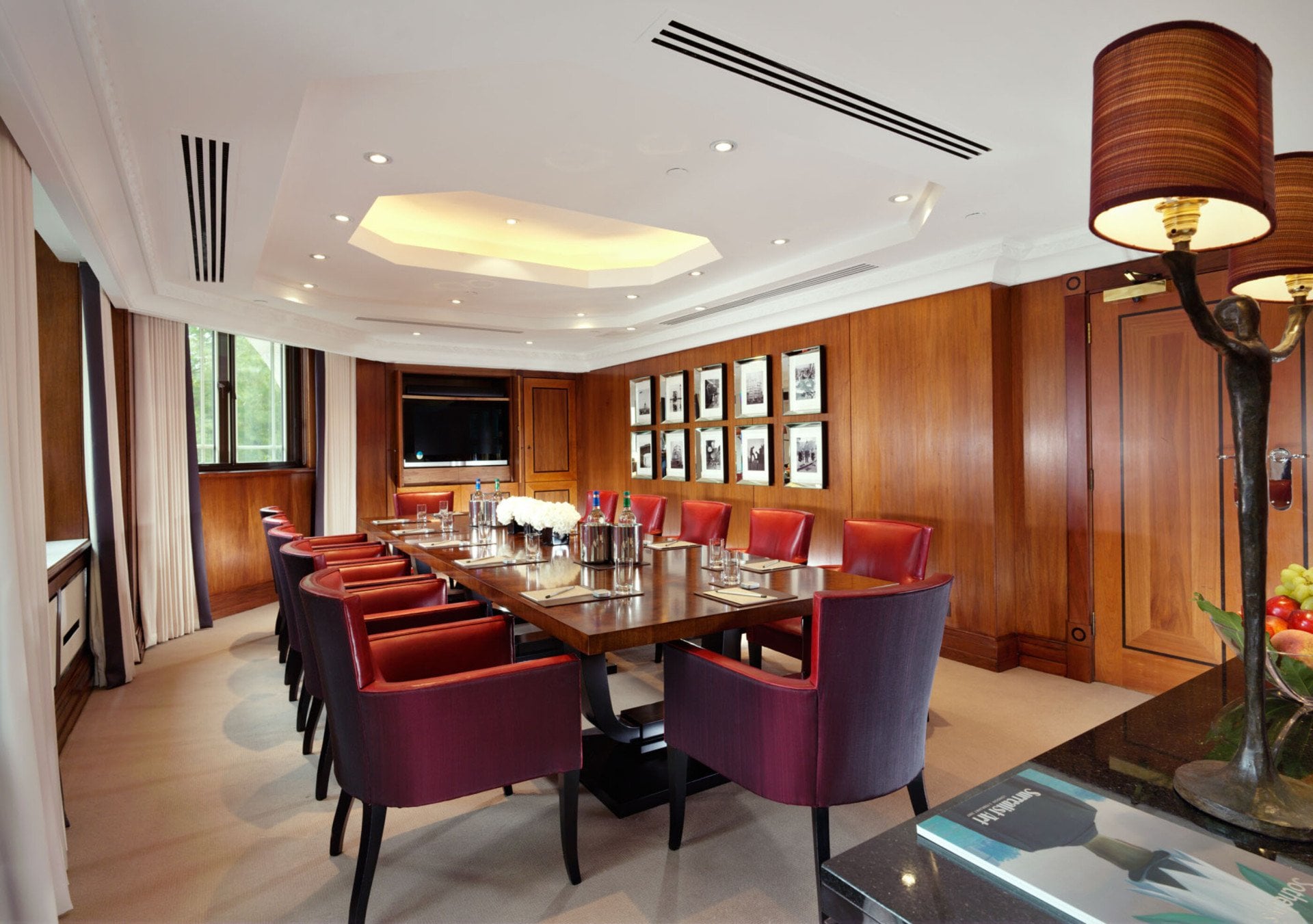 The Dorchester-Boardroom, meeting setup