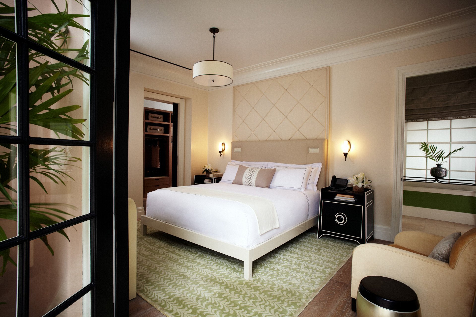 A look inside the Chalon Suite primary bedroom