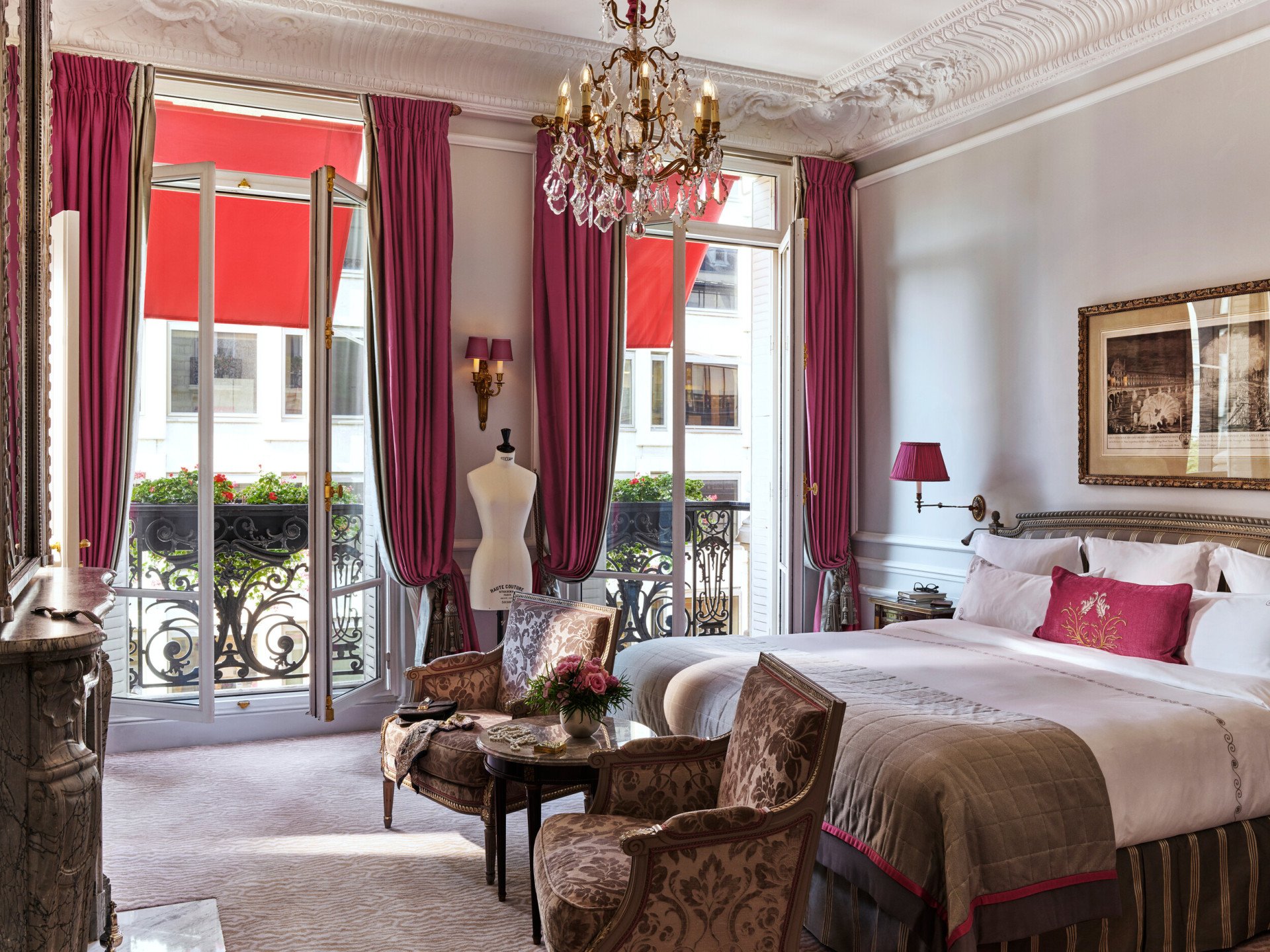 Quarto da suíte Haute Couture do Hotel Plaza Athénée Paris