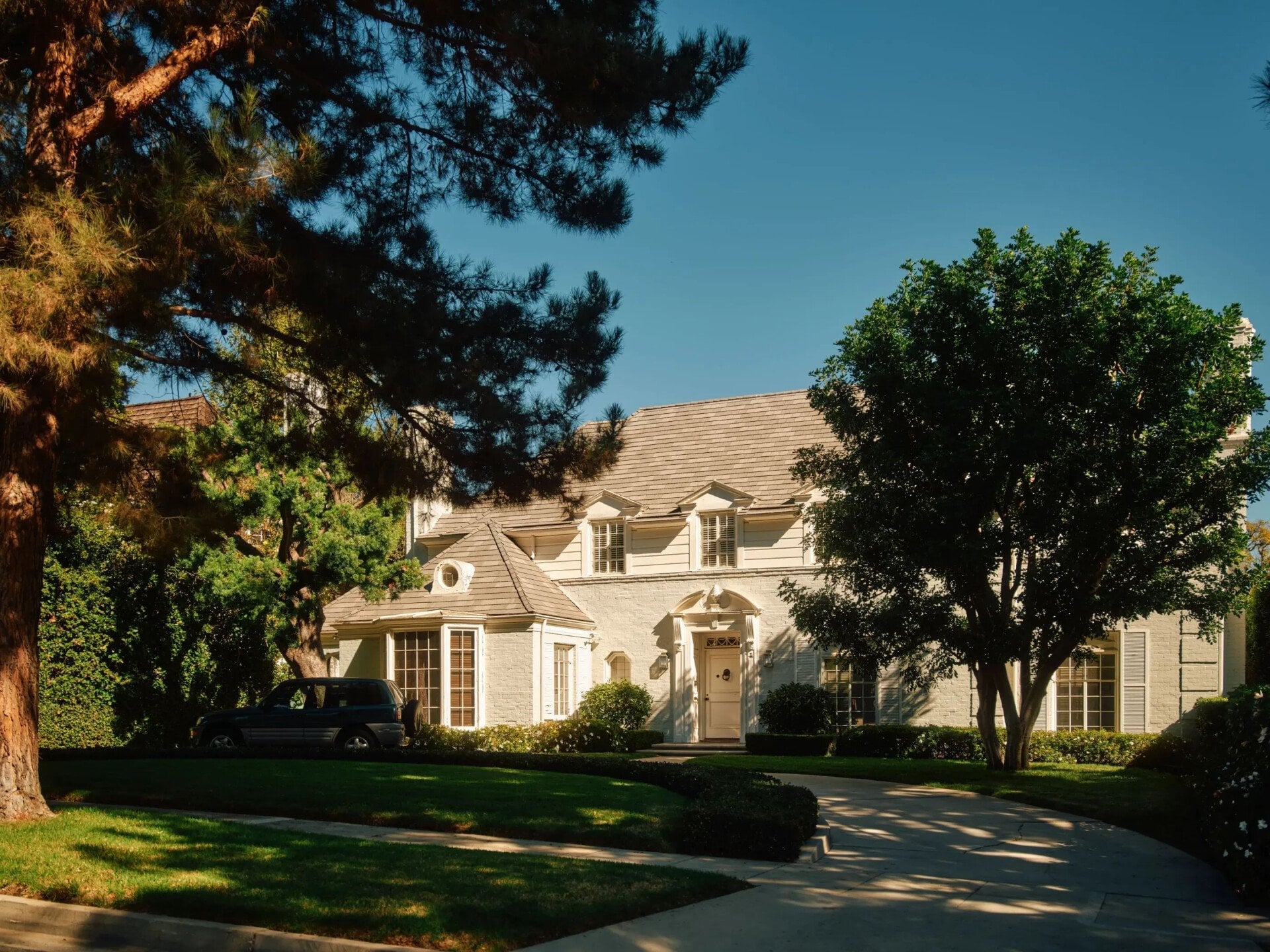 Exterior of Paul Revere Williams designed home in Beverly Hills
