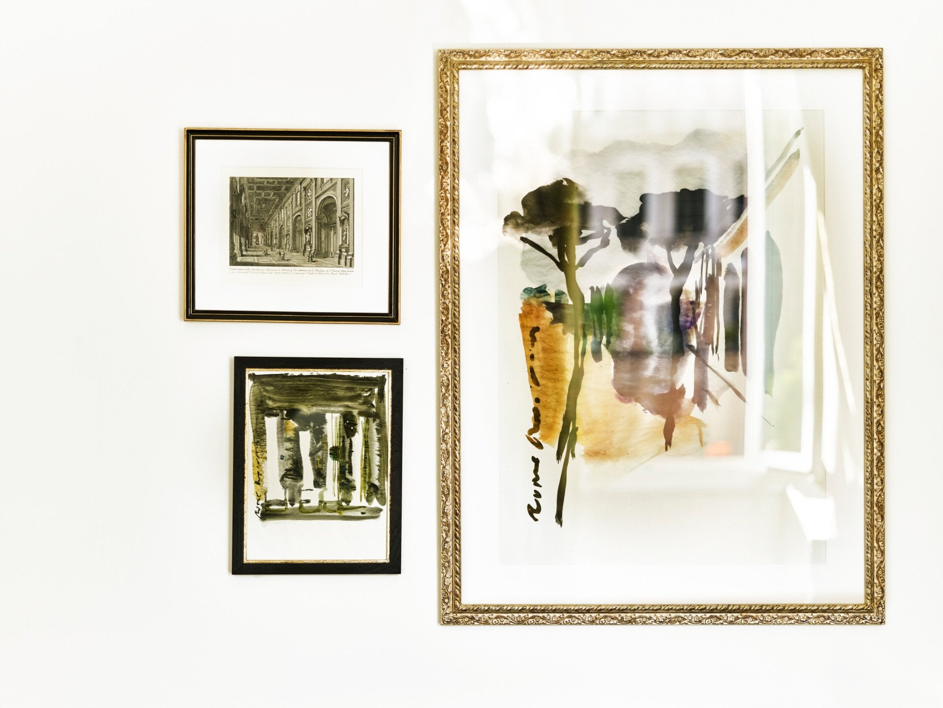 Tre opere d'arte che decorano una camera di Hotel Eden Roma