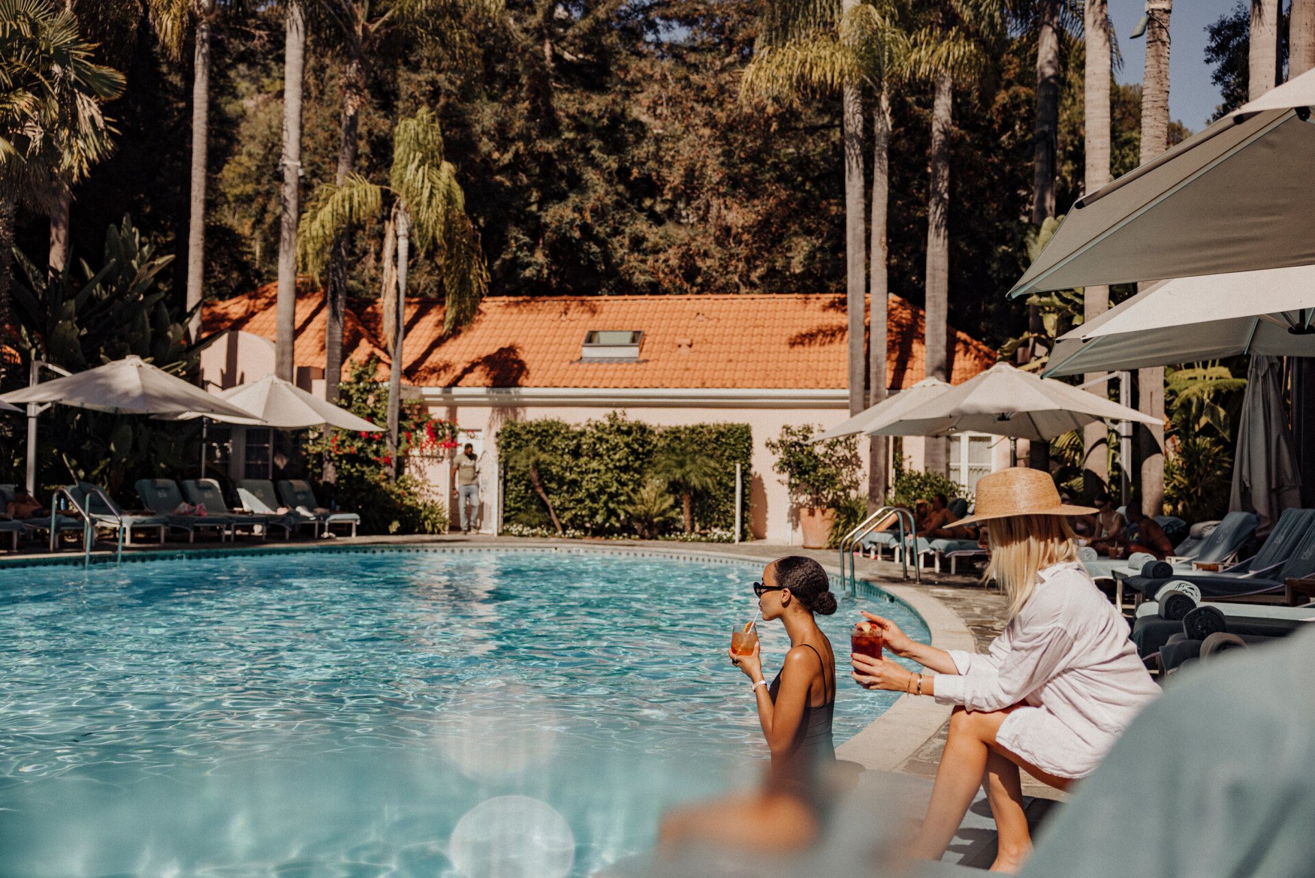 Pool moment with cocktails 