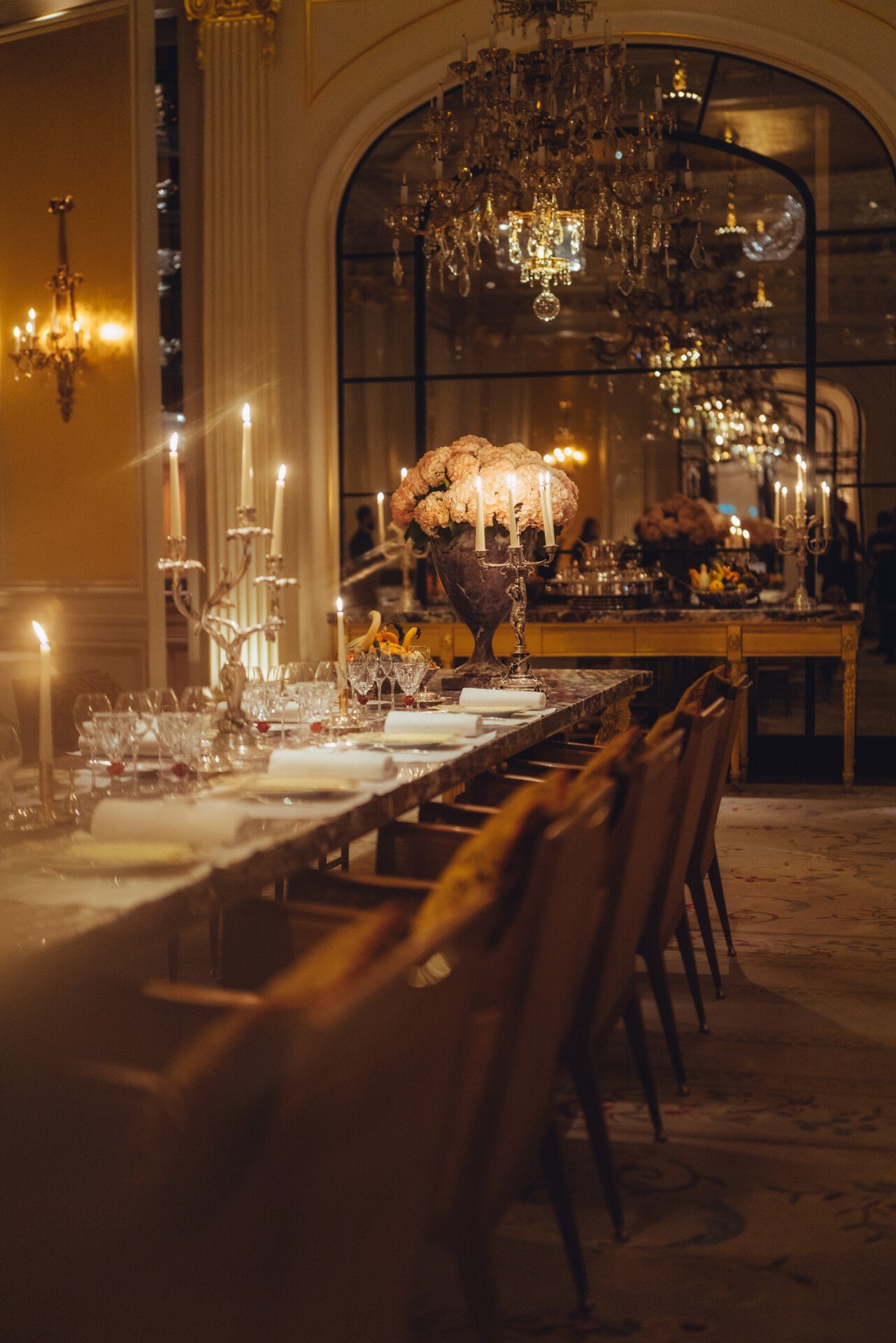 Jean Imbert au Plaza Athénée's dining table 