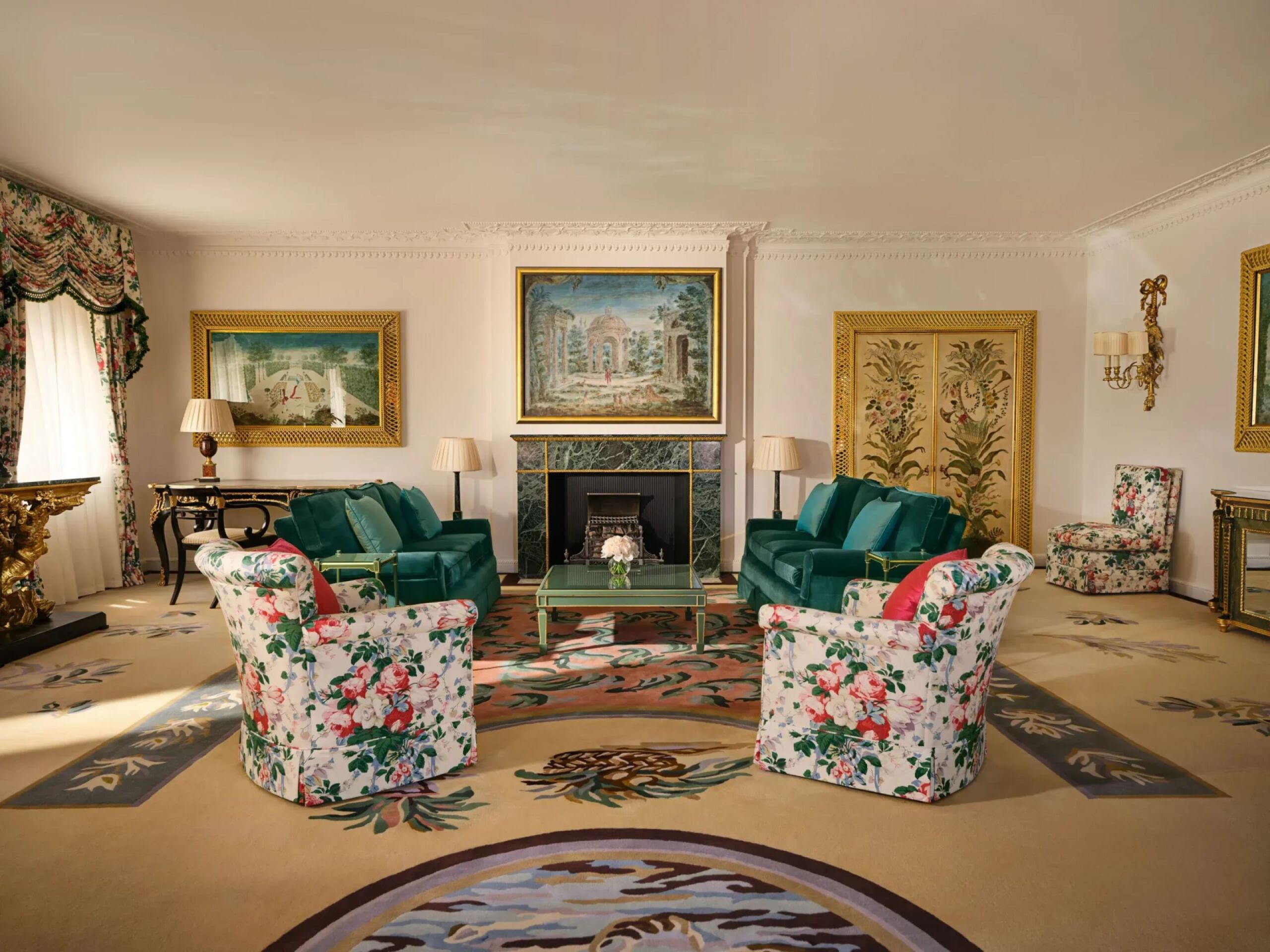 A room curated with beautiful furnishings and décor