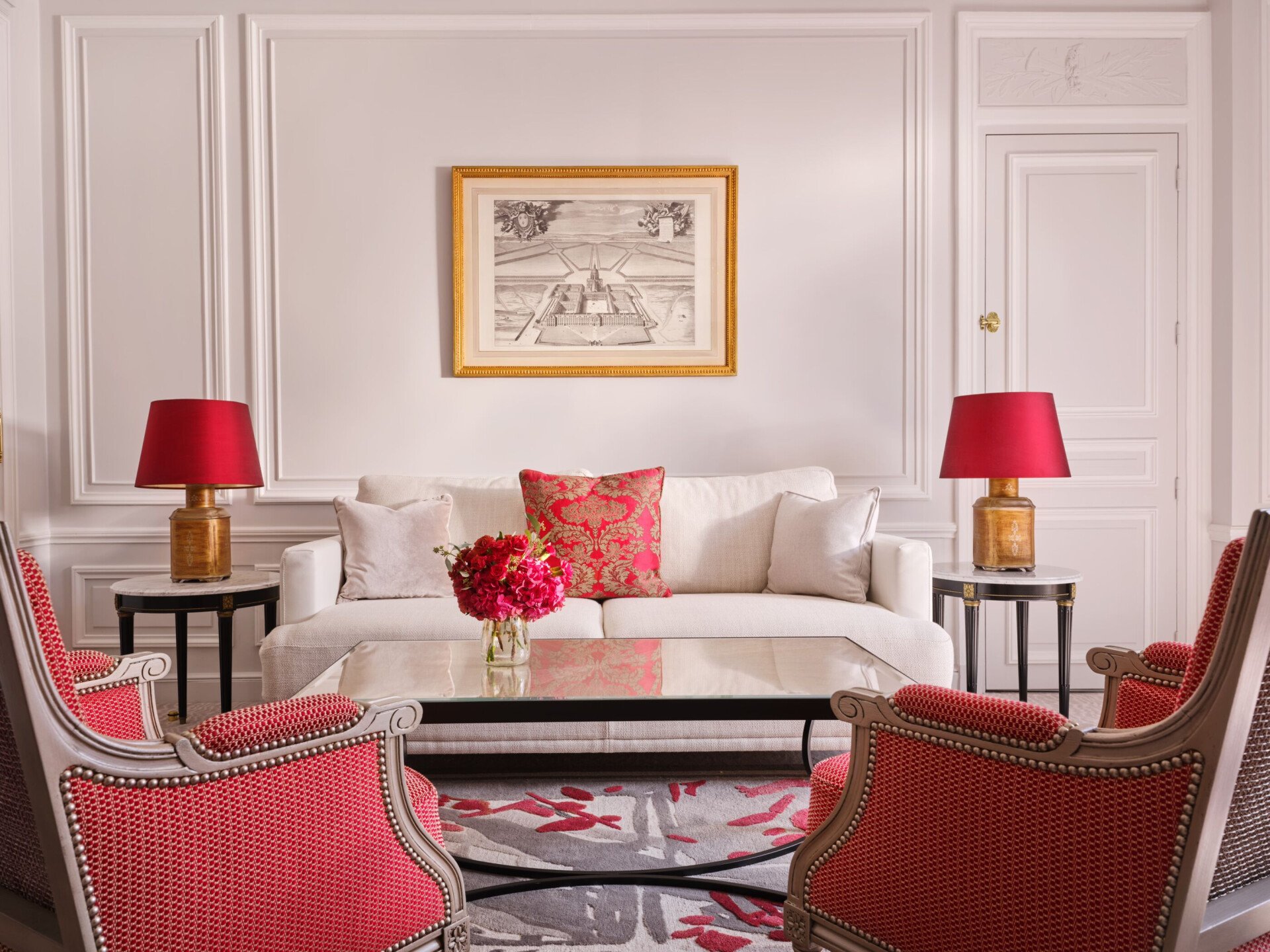602  Suite Deluxe avenue montaigne vue balcon HPA 