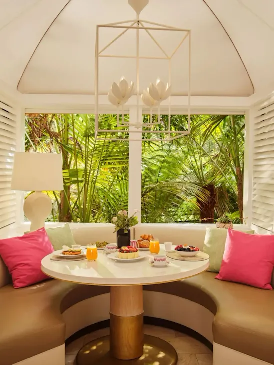 Alcove booth breakfast moment in The Restaurant at Hotel Bel-Air