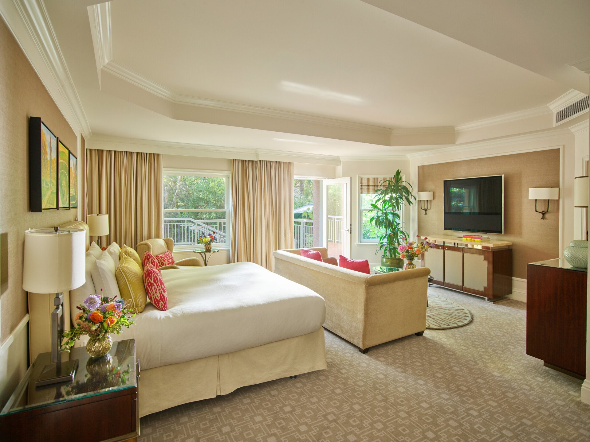 Junior Suite with Patio at The Beverly Hills Hotel, Beverly Hills 