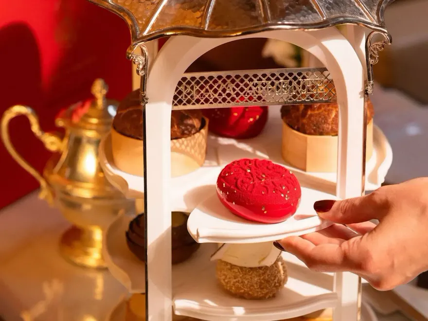 Hotel Plaza Athénée - Tea-Time La Galerie - Le Goûter d'Angelo Musa - Dorchester Collection
