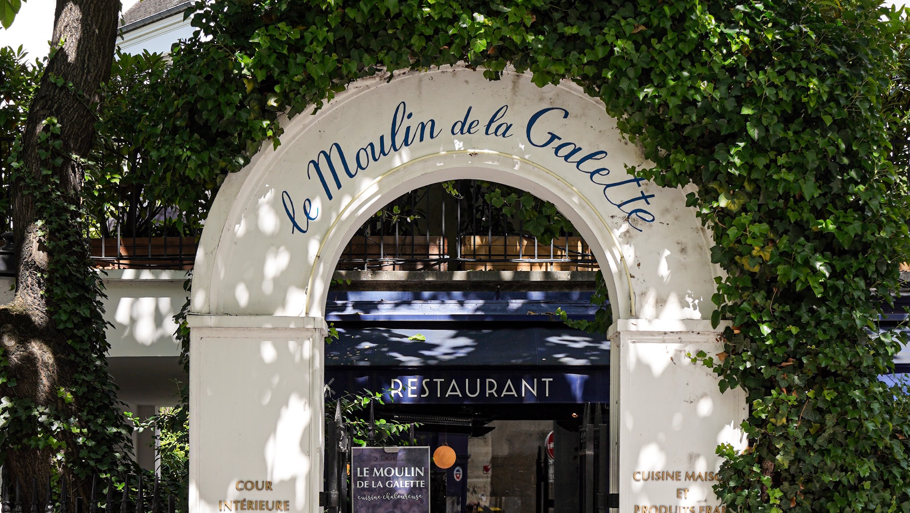 Photo d'un restaurant à Montmartre, Paris