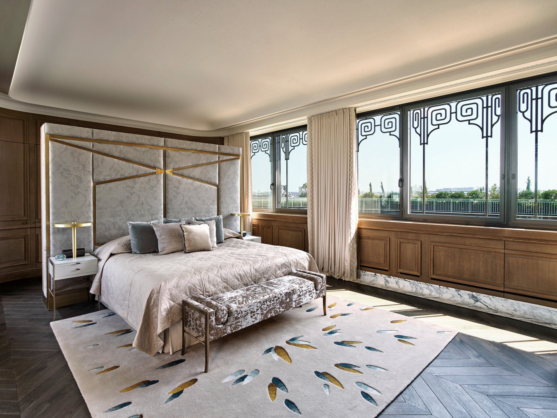 Chambre principale de la suite Belle Etoile du Meurice, Paris.
